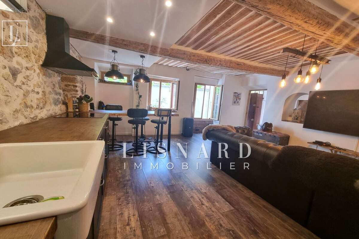 Maison 80 m² à Vallauris  - photo 4