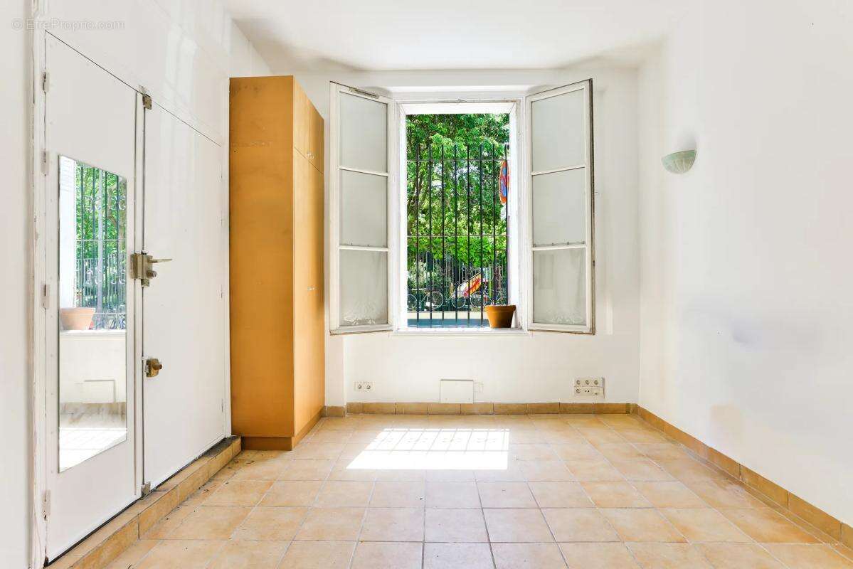 Appartement à PARIS-11E