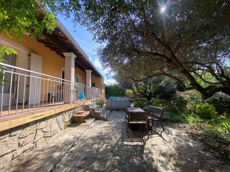 Maison à SAINT-PRIVAT-DES-VIEUX