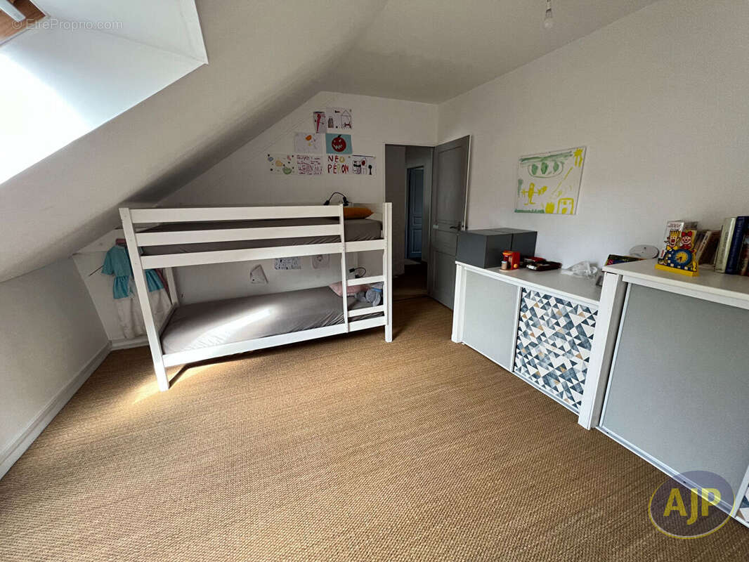 Maison à JOUE-SUR-ERDRE