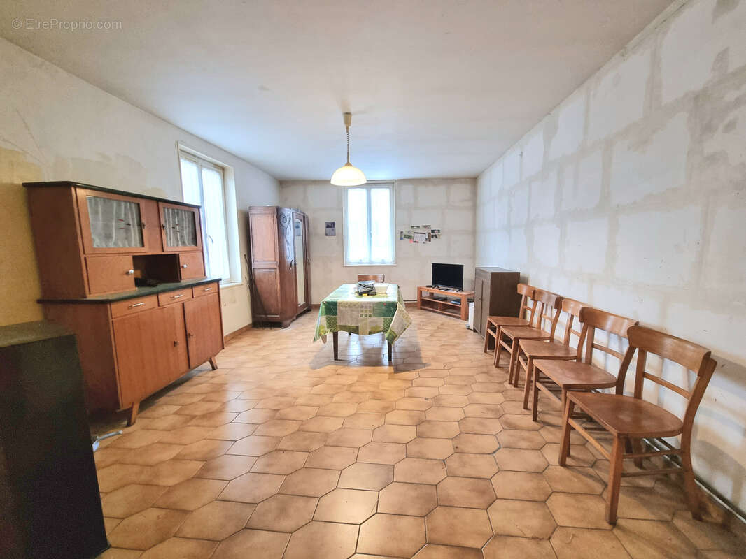 Maison à VIVIERS