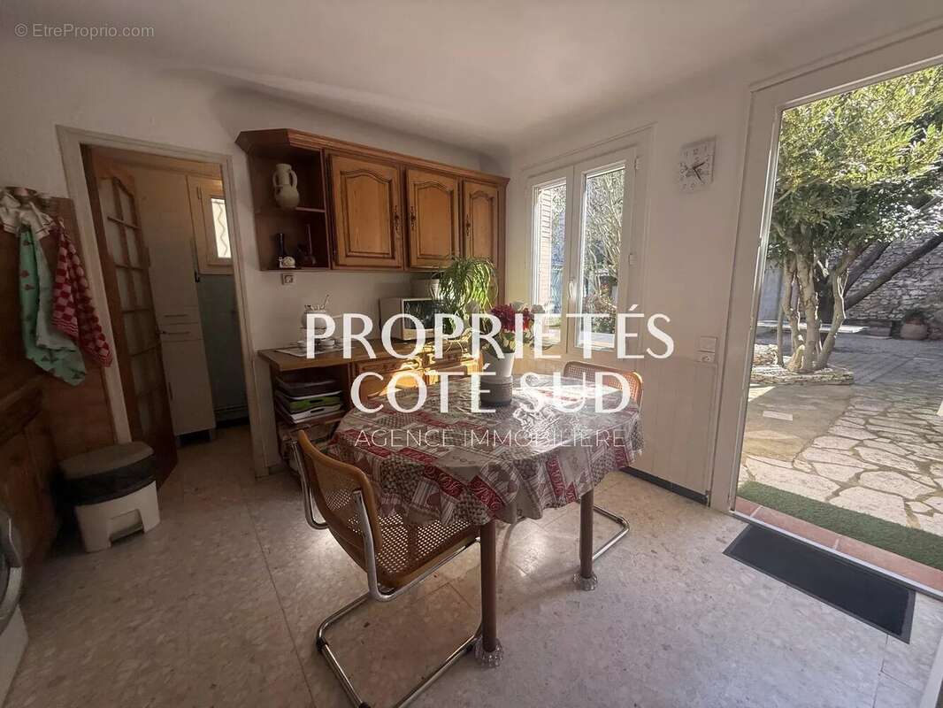 Maison à VILLENEUVE-LES-AVIGNON