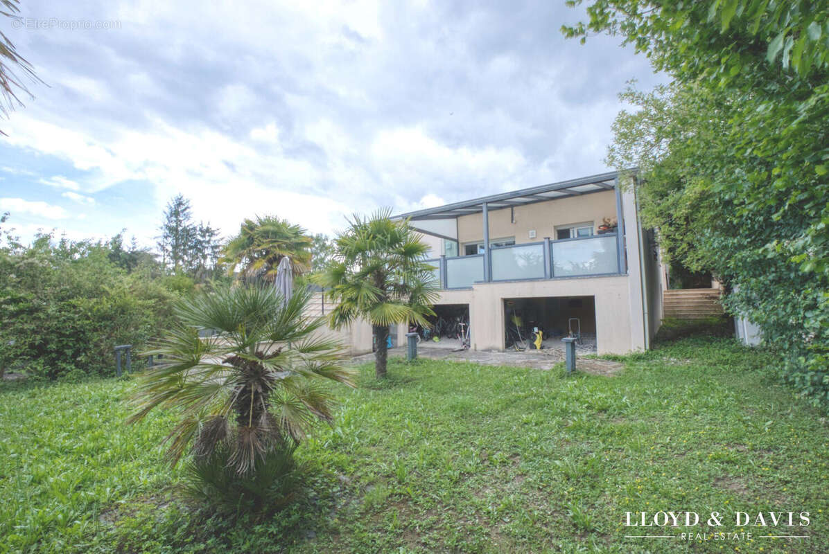 Maison à SAULX-LES-CHARTREUX