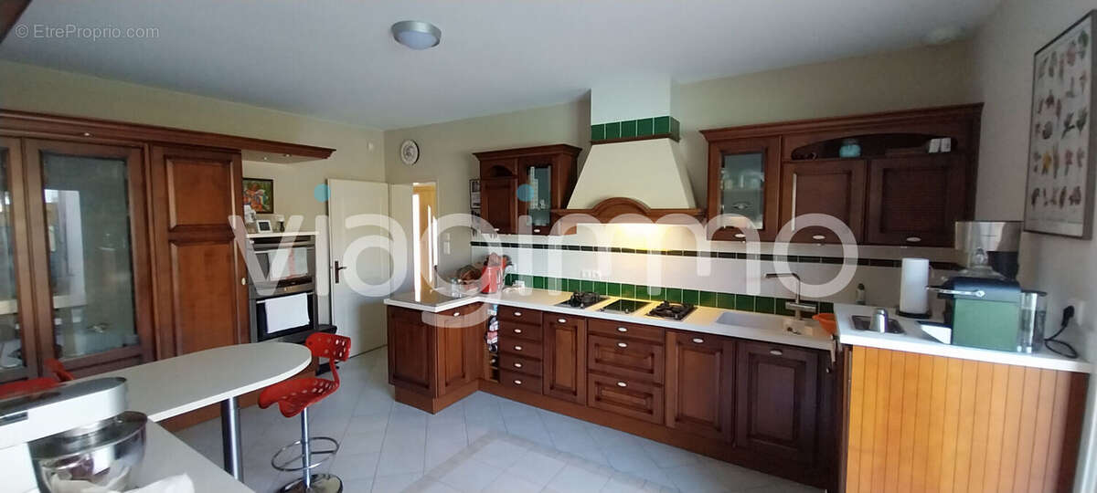 Faite pour les épicuriens : Maison Saint Gilles Croix De Vie 9 pièce(s) 200 m2 - photo 3
