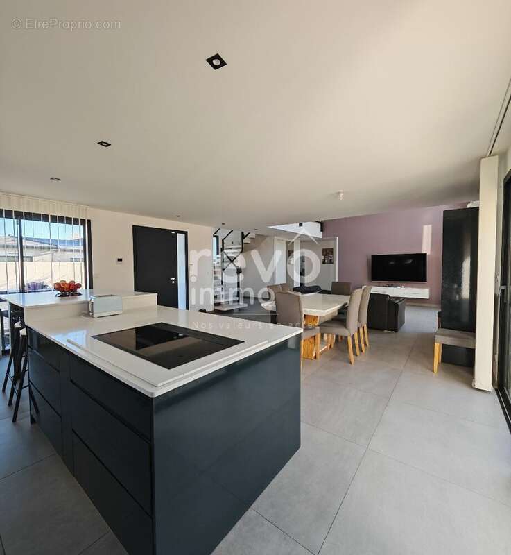 Maison à VILLARS-LES-DOMBES