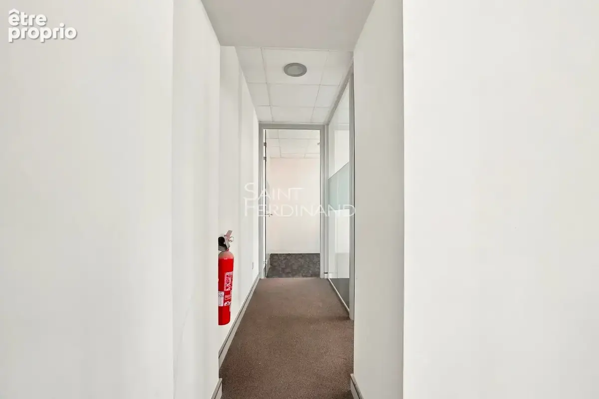 PARIS 15. COMMERCE - Local commercial/habitation/prof.libérales  67,70 m² - photo 7