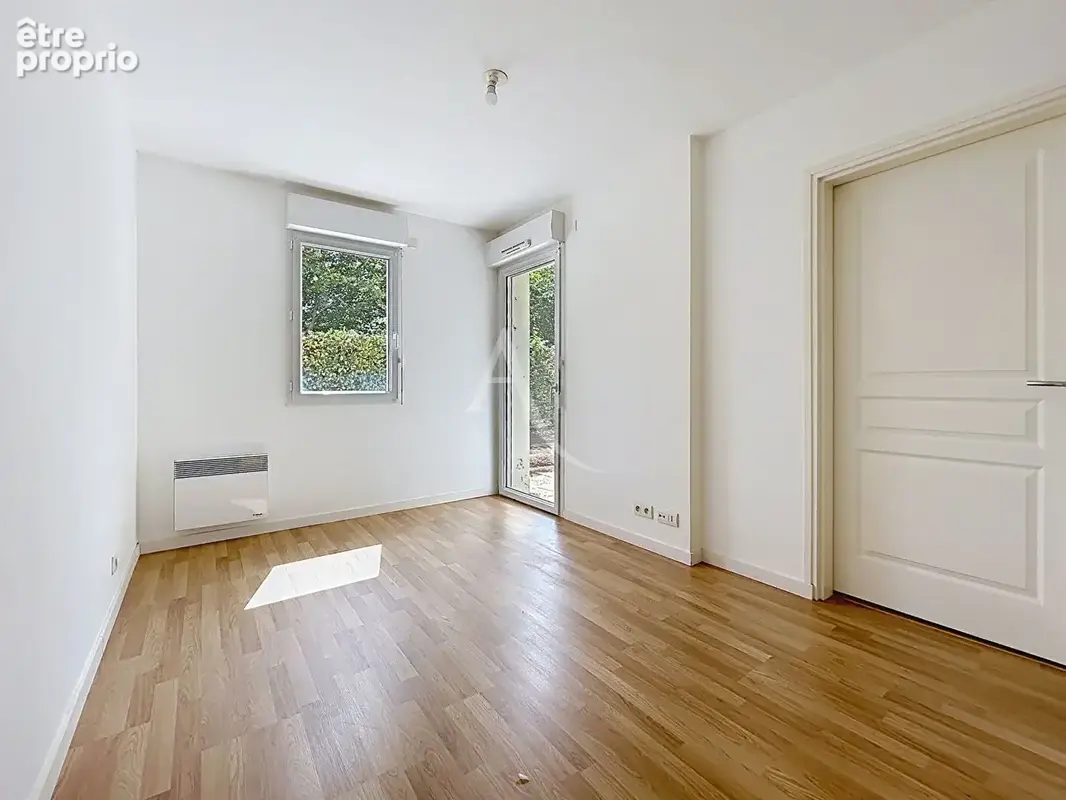 Appartement T3 en rez-de-jardin avec terrasse et parking privatif - SAINT-AVERTIN - photo 9