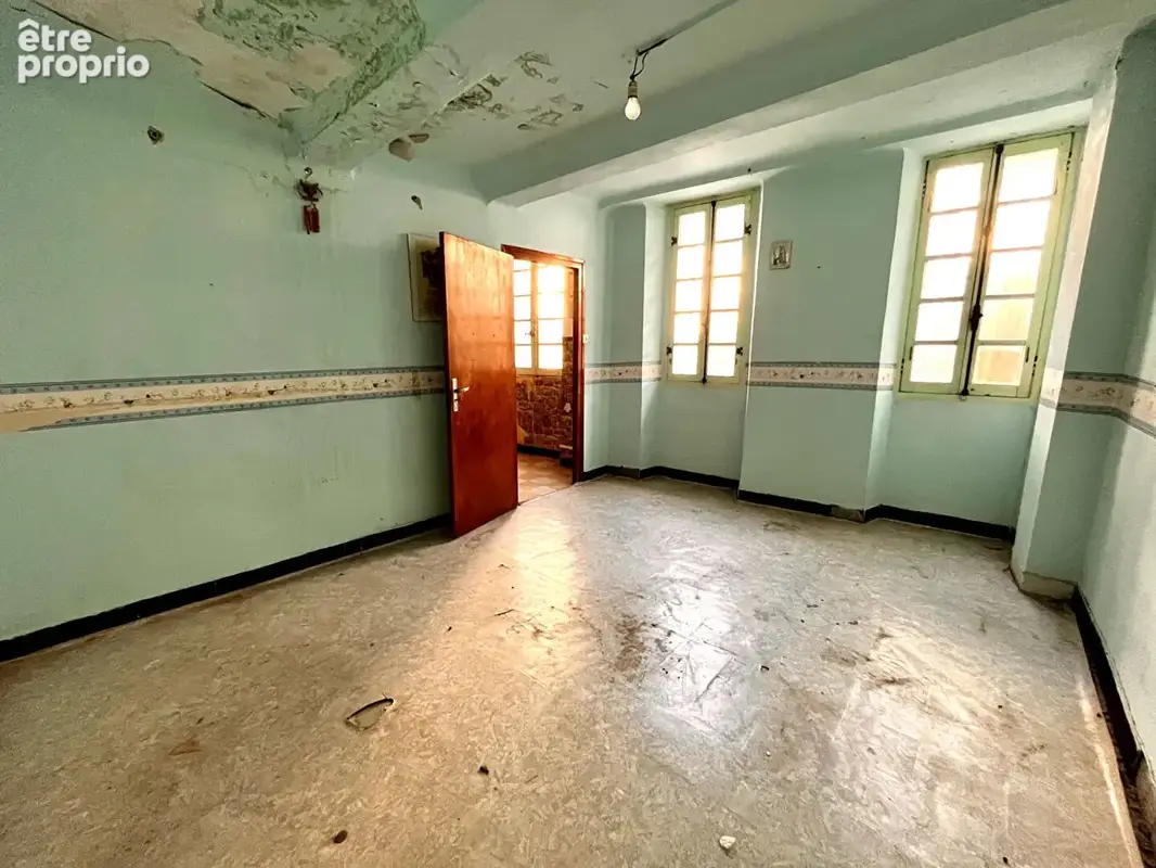 Lots d'appartements à rénover avec caves et parcelles de terrain sur Villars sur Var ! - photo 6