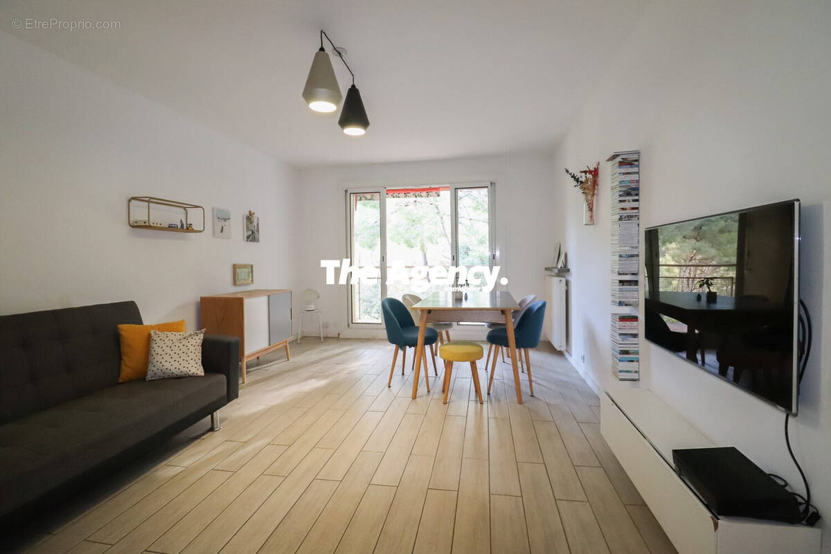Appartement à MARSEILLE-9E