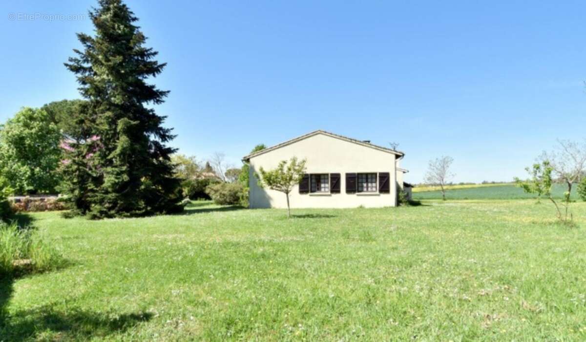 Maison de plain-pied avec grand terrain et vue dégagée – Environnement privilégié - photo 11