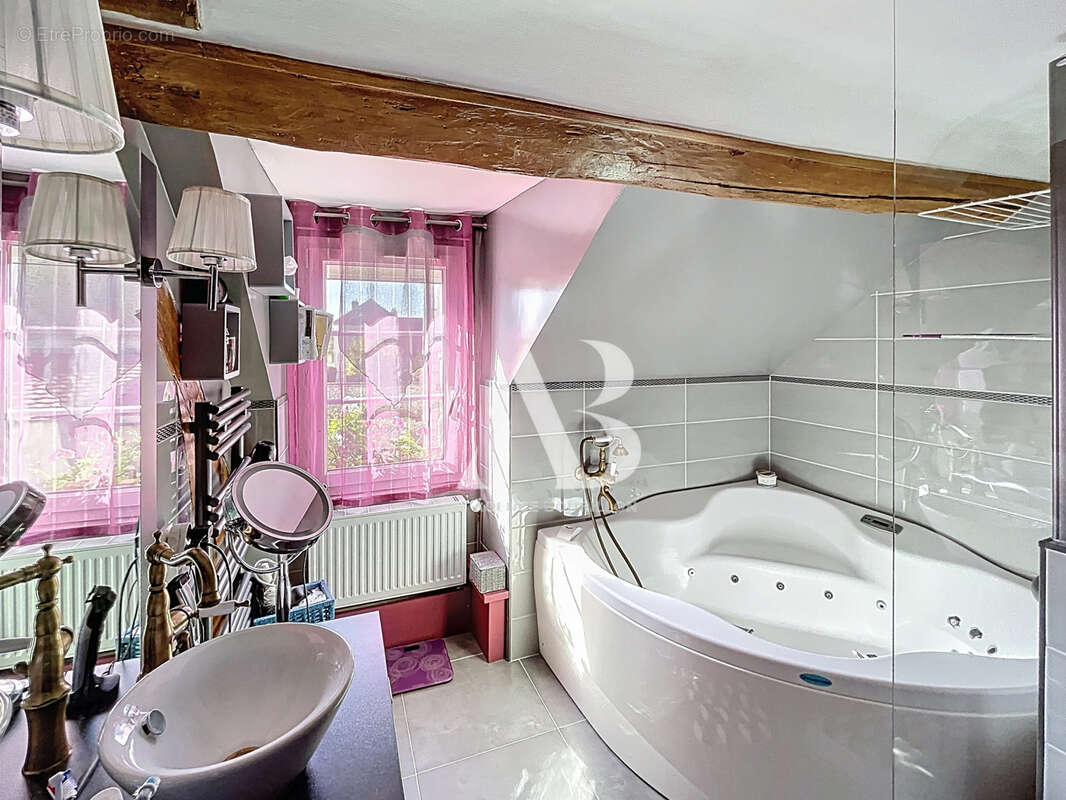 Maison à GRANDPUITS-BAILLY-CARROIS