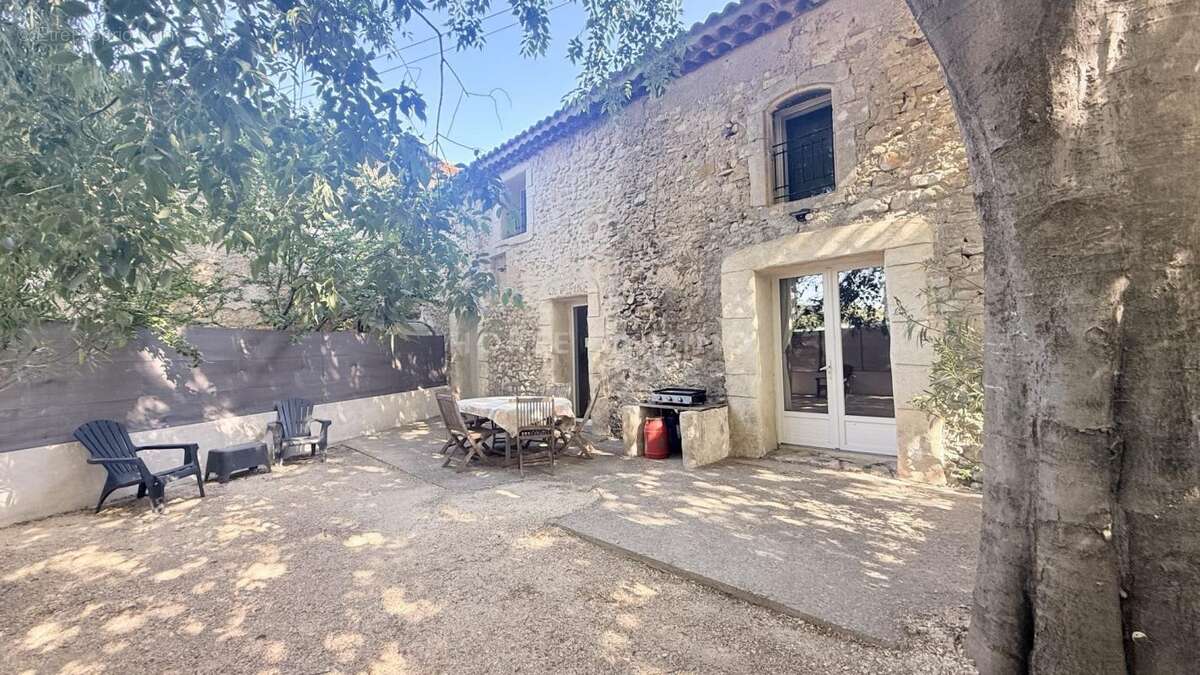 Maison à BOLLENE