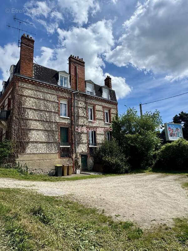 Appartement à CHALETTE-SUR-LOING