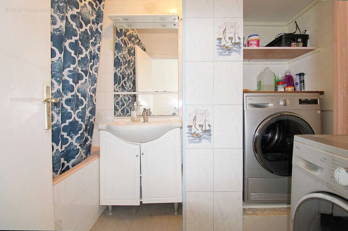 Appartement à SAINT-ETIENNE-DU-ROUVRAY