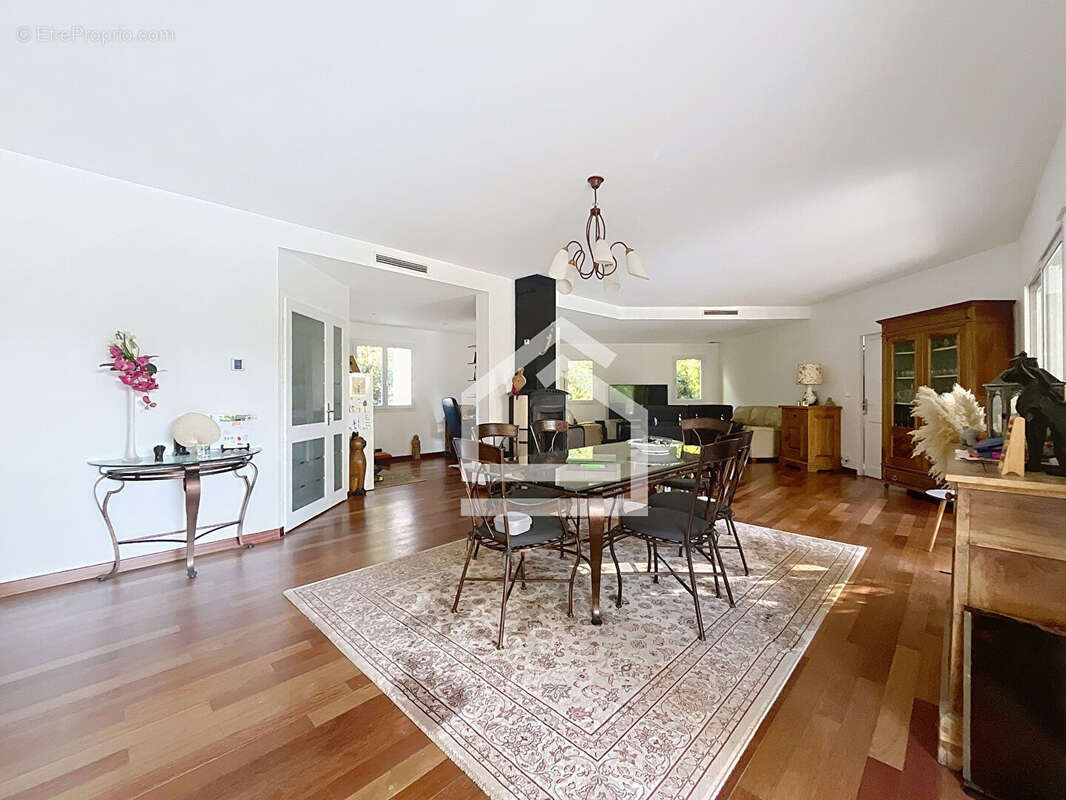 Maison à LE TAILLAN-MEDOC