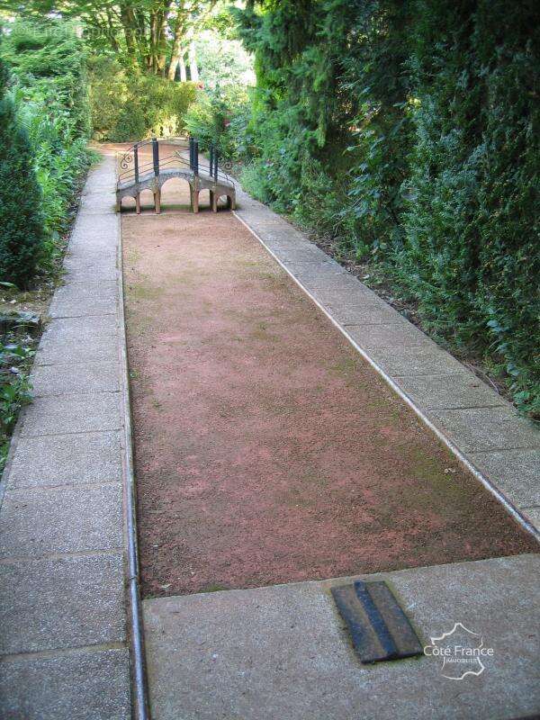 Commerce à MEZIERES-SUR-OISE