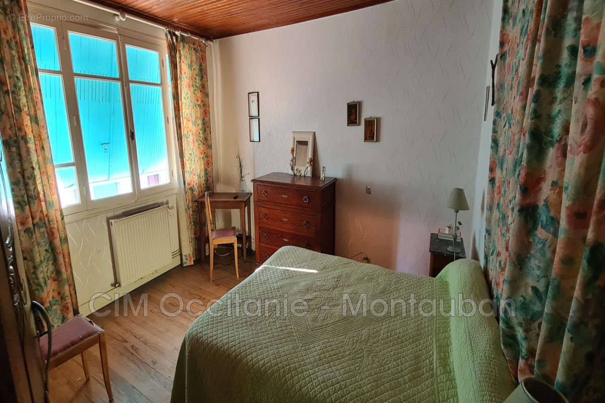 Maison à CASTELSAGRAT