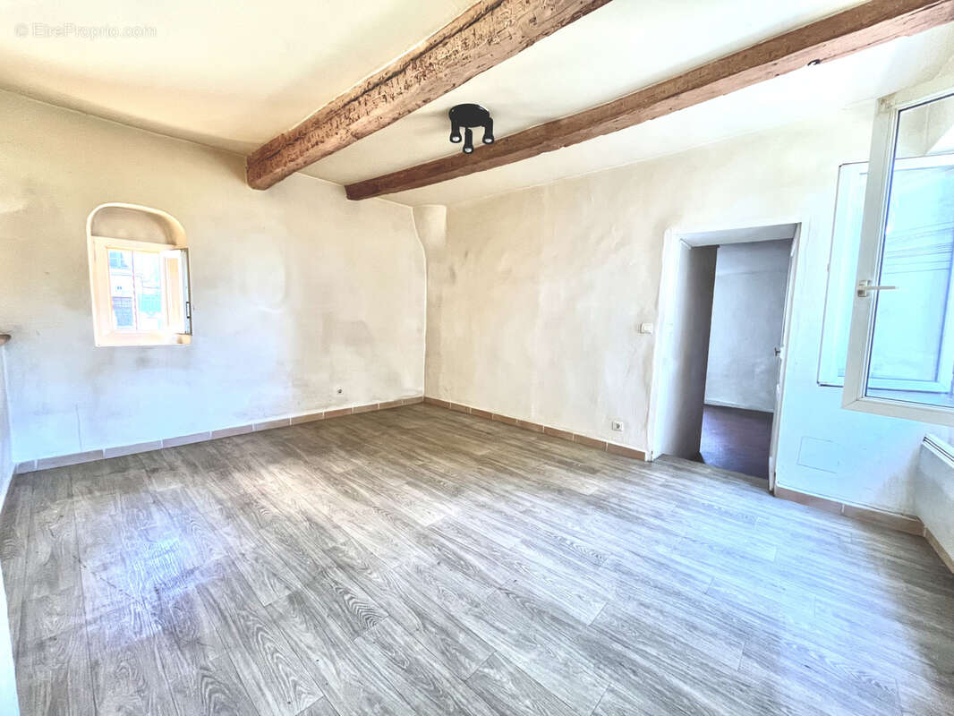 Appartement à MARSEILLE-12E