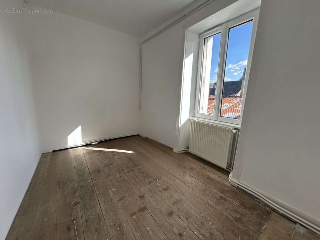 Maison à PONT-D'OUILLY