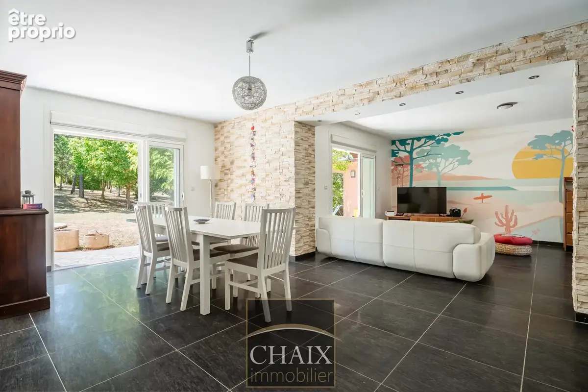 Pour amoureux de calme, de nature et de campagne, Auriol, villa de plain-pied avec piscine et sous-sol - photo 5