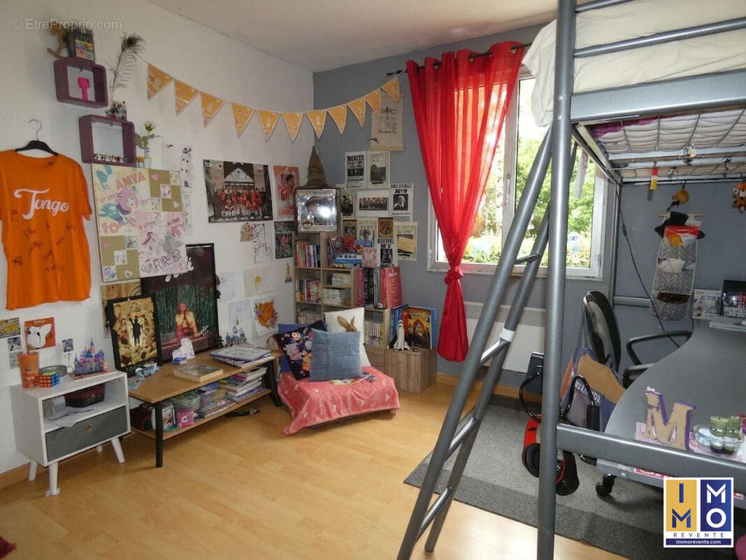 Maison à BRECY