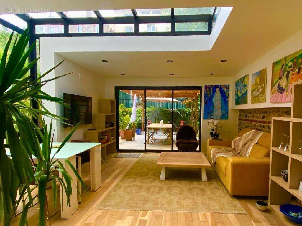   - Appartement à TOULOUSE