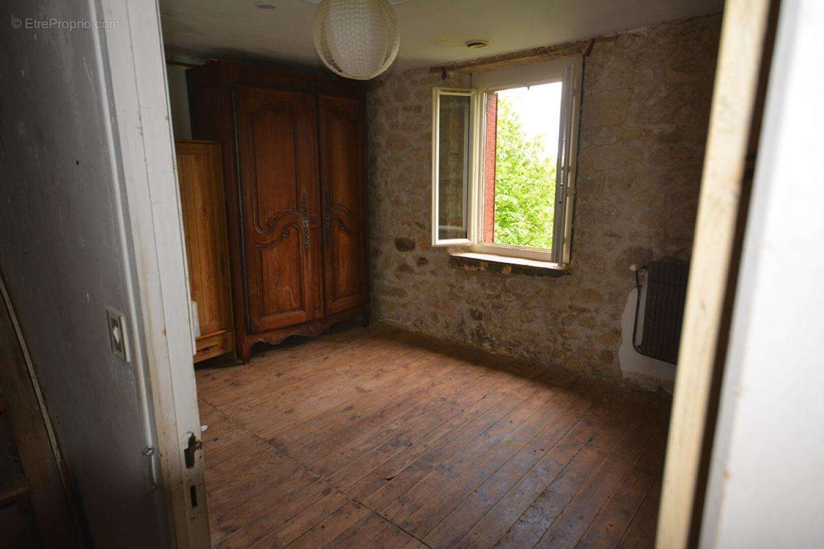 Maison à rénover à la campagne - photo 11