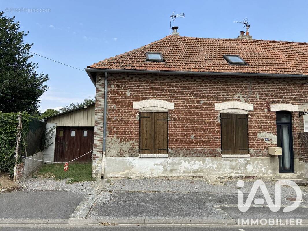 Photo 1 - Maison à CLASTRES