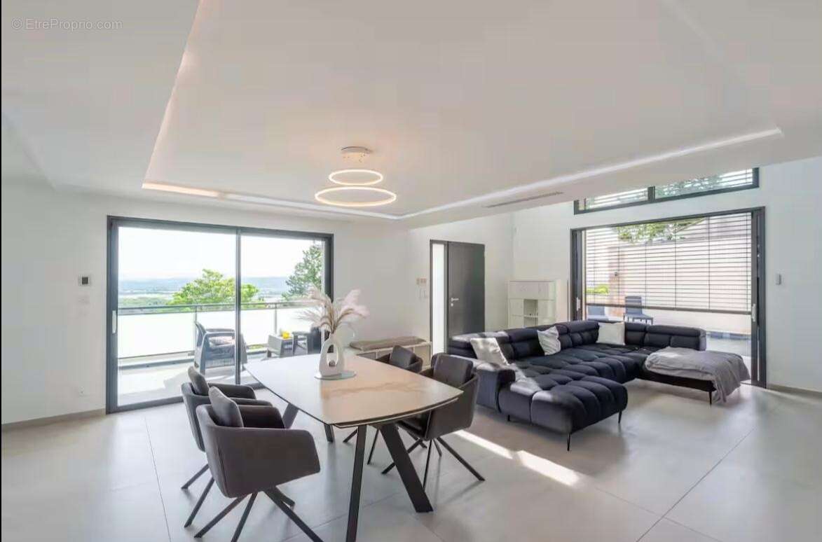 Villa d'exception - 2 suites parentales - 5 chambres - Hamman - Piscine - Garage double Vue panoramique - photo 12