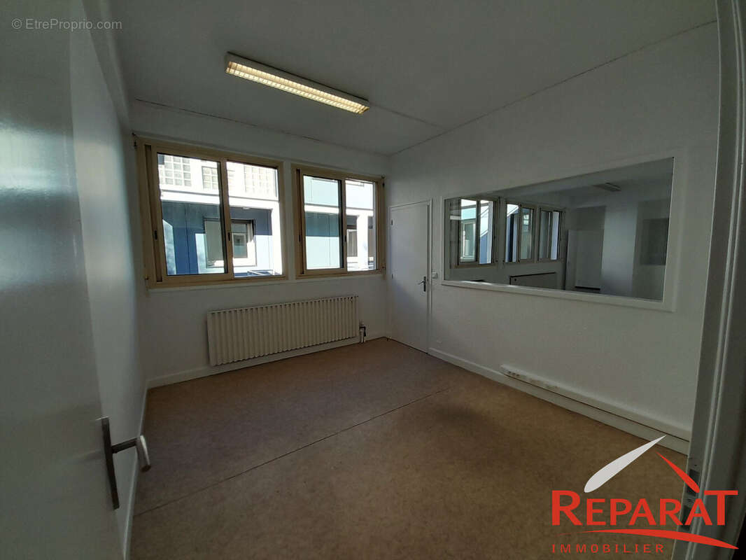 Appartement 242 m² à Tulle  - photo 6