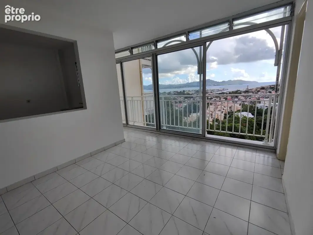 Appartement 2 pièces 50 m² à vendre à Fort-De-France (97200) - photo 2