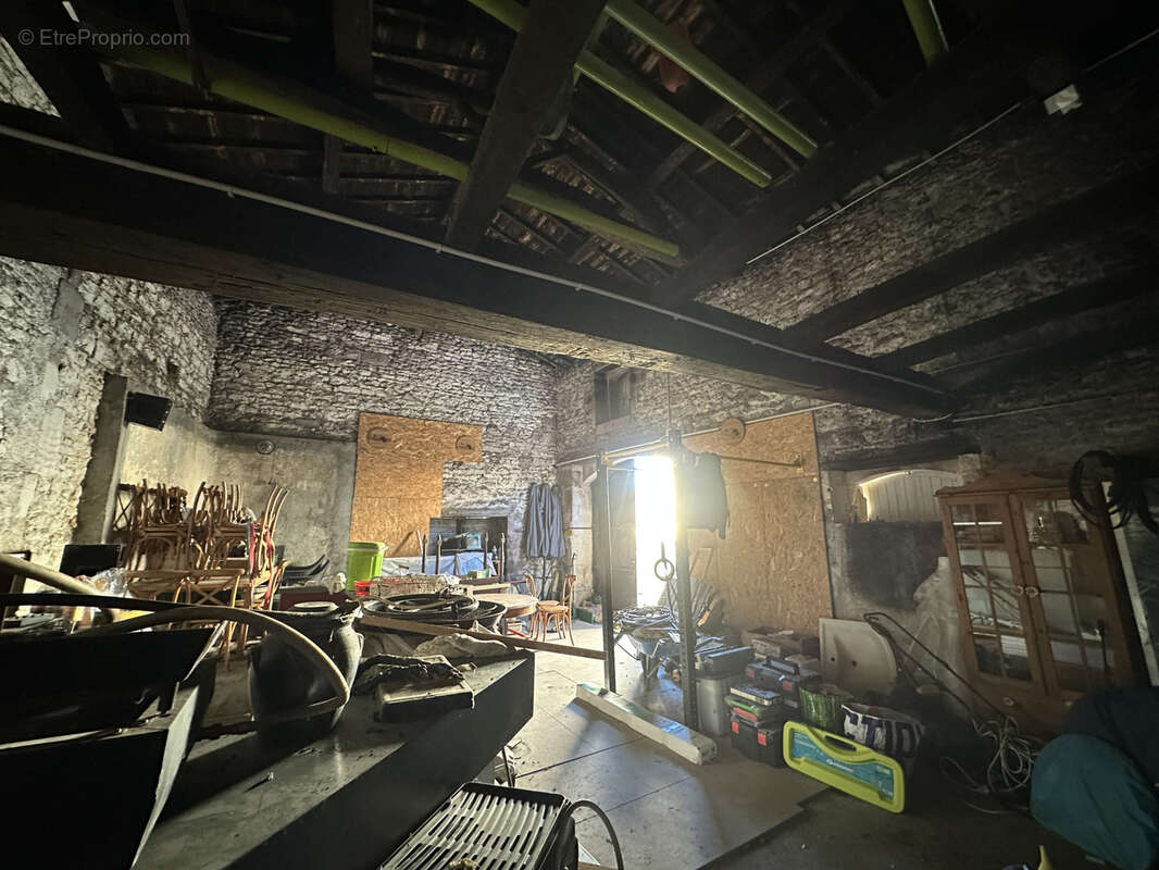 Maison à LOUZAC-SAINT-ANDRE