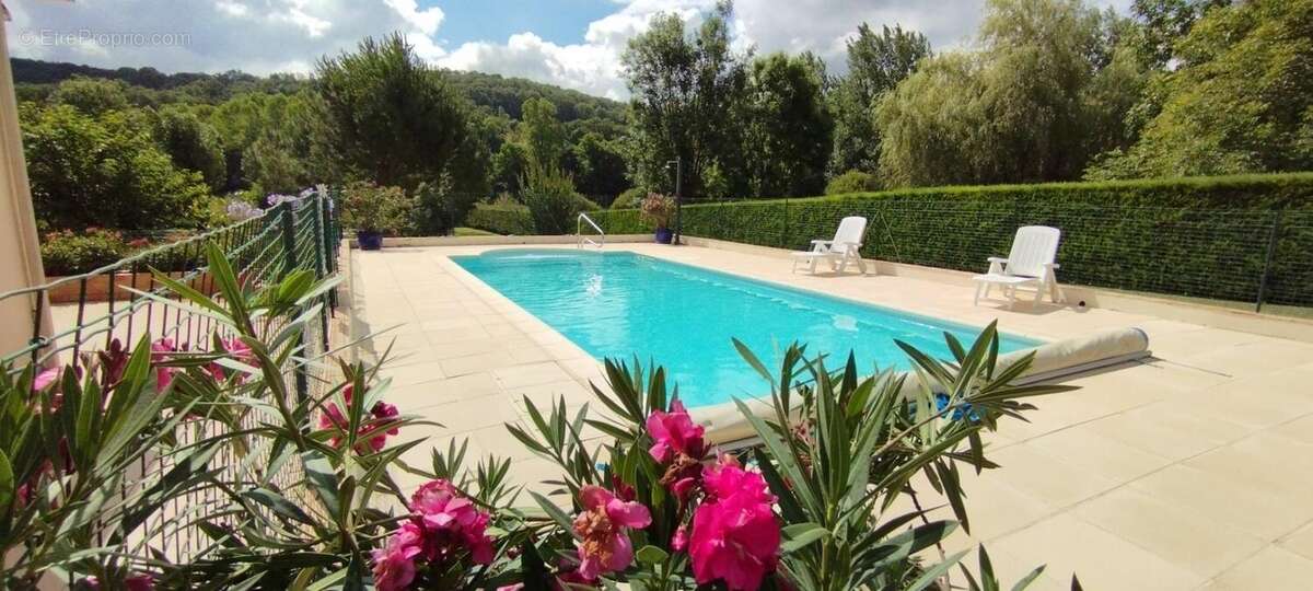 Maison à LISSAC-ET-MOURET