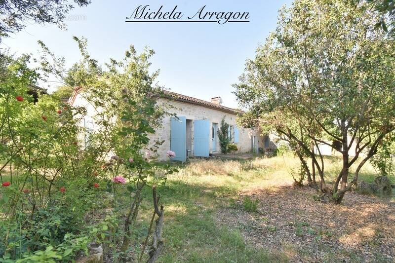 Maison à SAINT-ANTOINE-DE-FICALBA