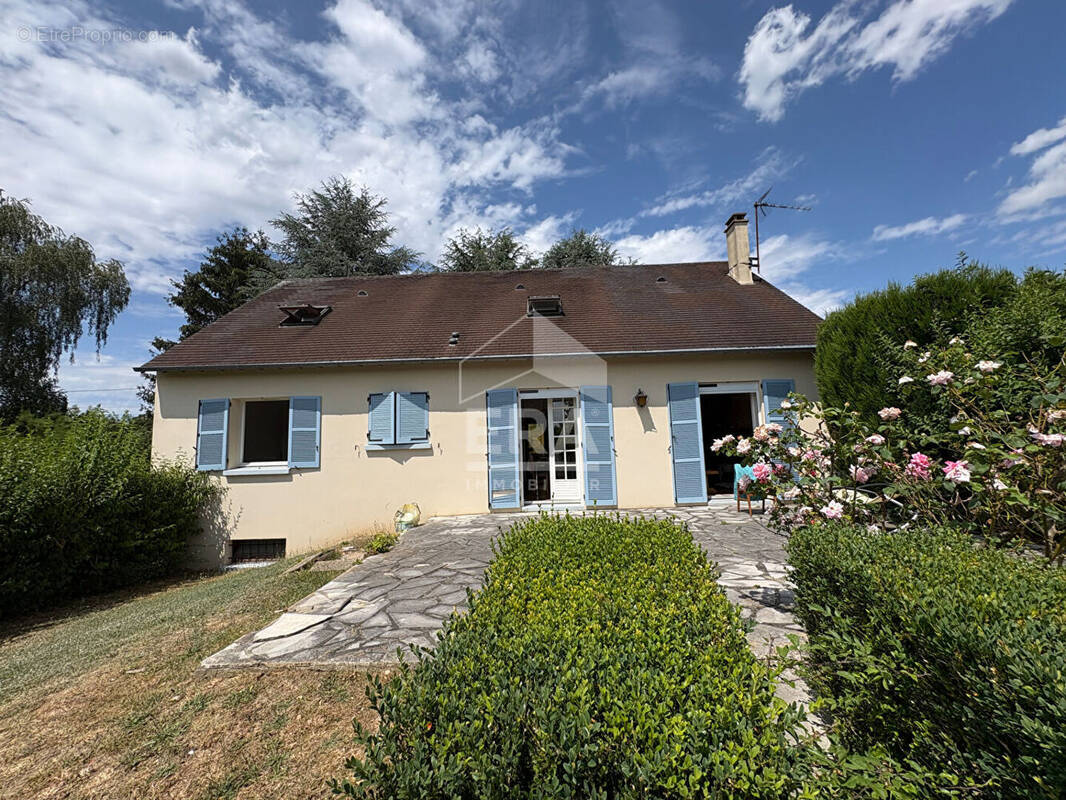 Maison à REMALARD