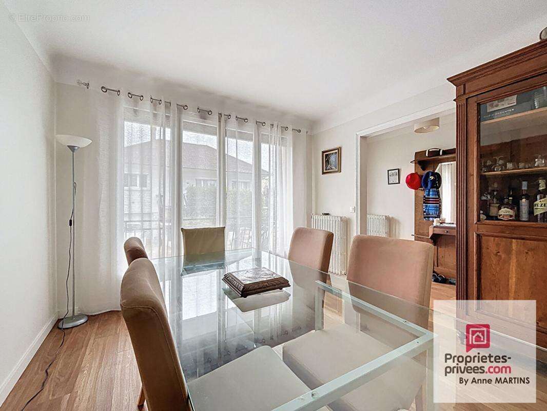 Maison à VIRY-CHATILLON