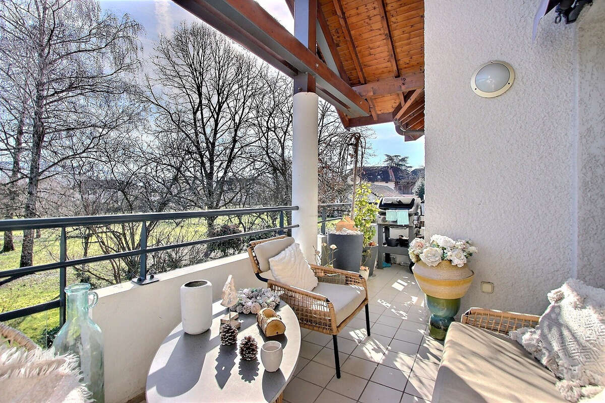 Appartement à POISY