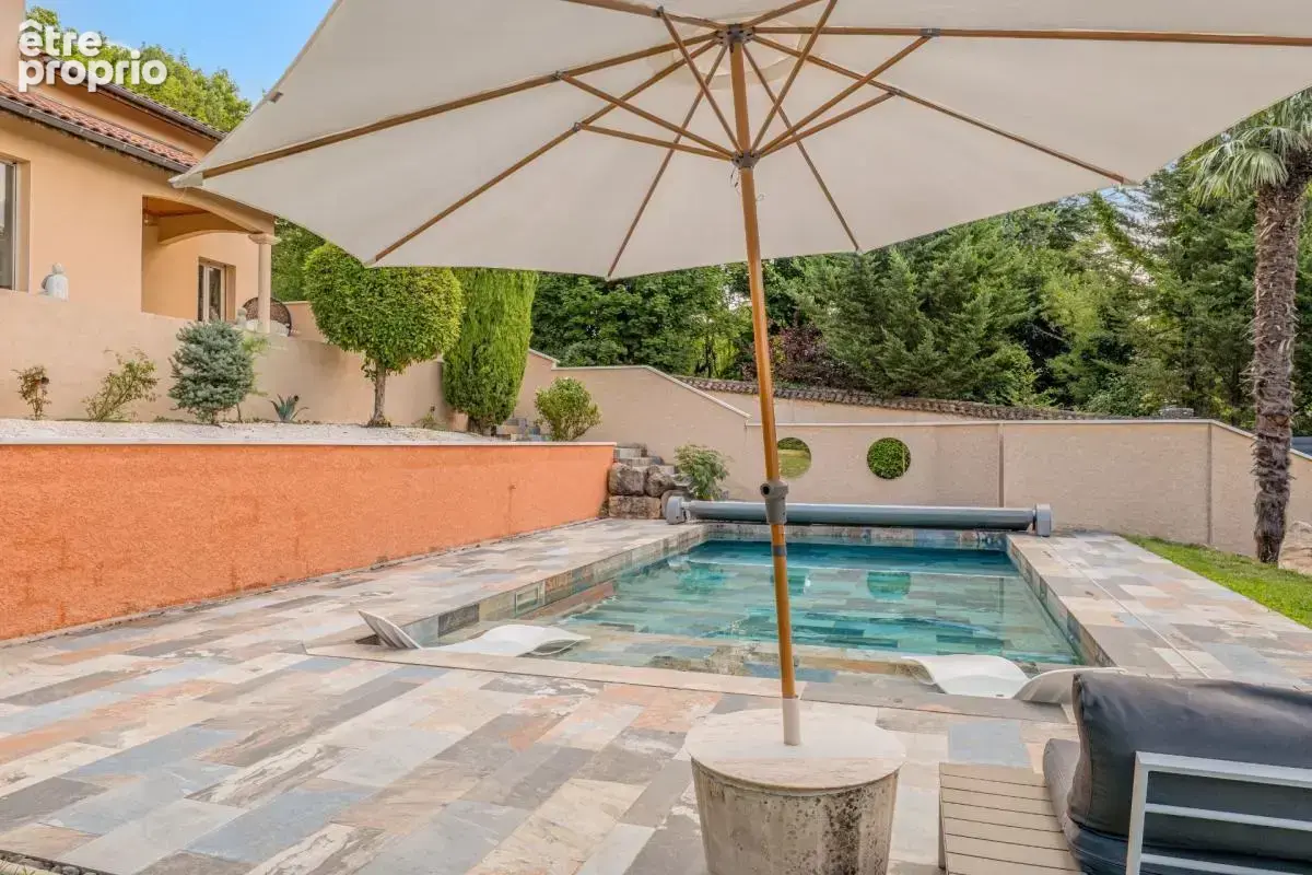 69110 saint foy les lyon - maison + appartement - piscine - garage - jardin - vue panoramique - proche des commodites - calme - photo 25