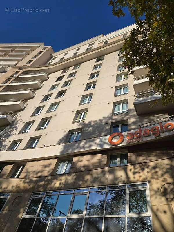 Appartement à COURBEVOIE