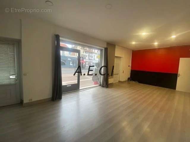 Commerce à LA GARENNE-COLOMBES