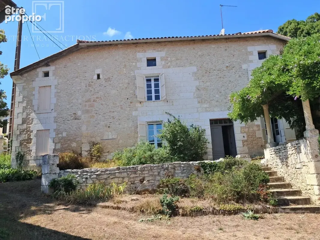 2 maisons et grange sur 1,4 ha - photo 2