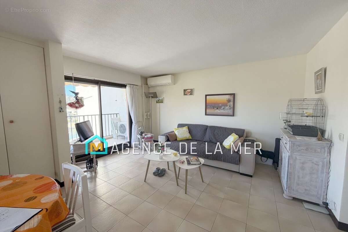 Appartement à MANDELIEU-LA-NAPOULE