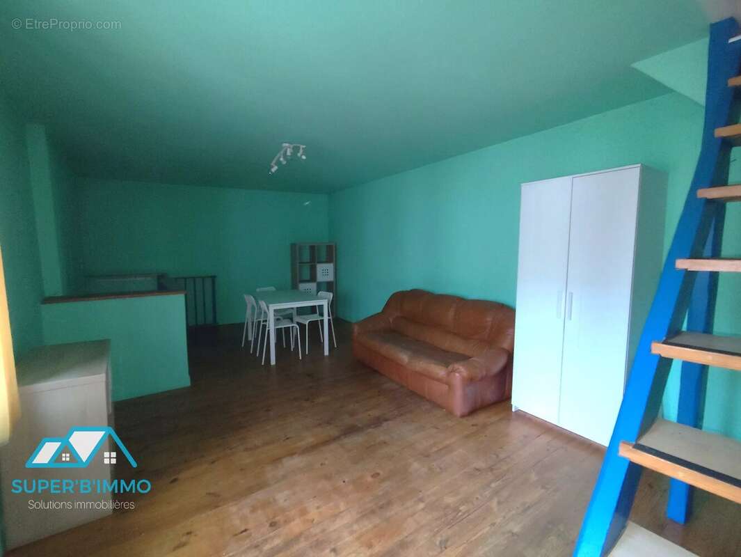 Appartement à SIAUGUES-SAINTE-MARIE
