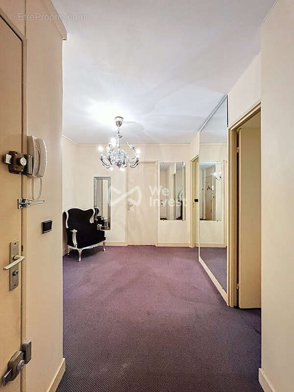 Appartement à PARIS-16E