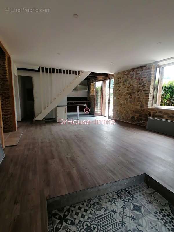 Maison à SAINT-CERE