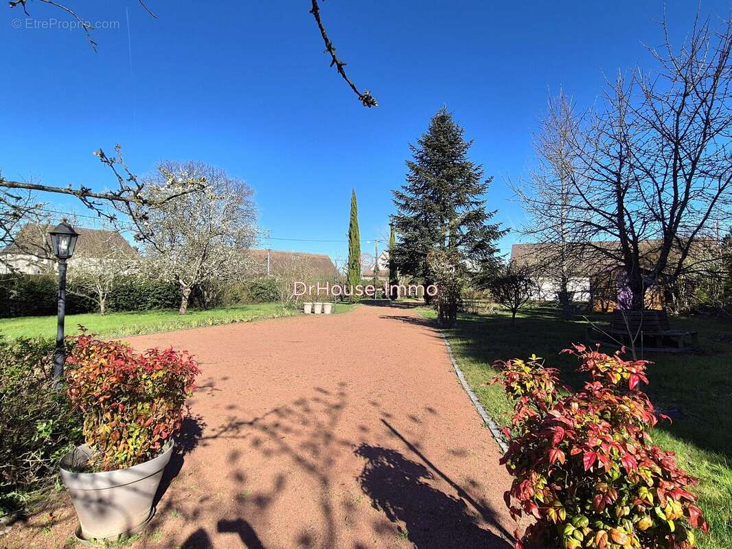 Maison à SAINT-GERMAIN-DU-PLAIN