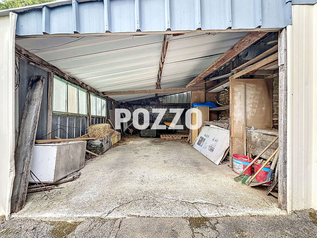 A Vendre - Saint Hilaire Du Harcouet - Maison 7 pièce(s) 160 m² - Centre-ville - photo 16