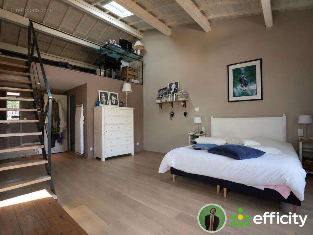 Maison 230 m² à Montmerle-Sur-Saone  - photo 4