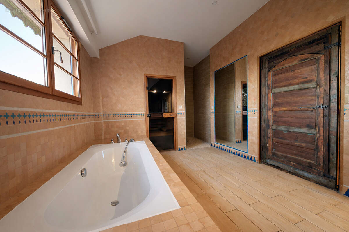 Maison à SOISY-SUR-SEINE