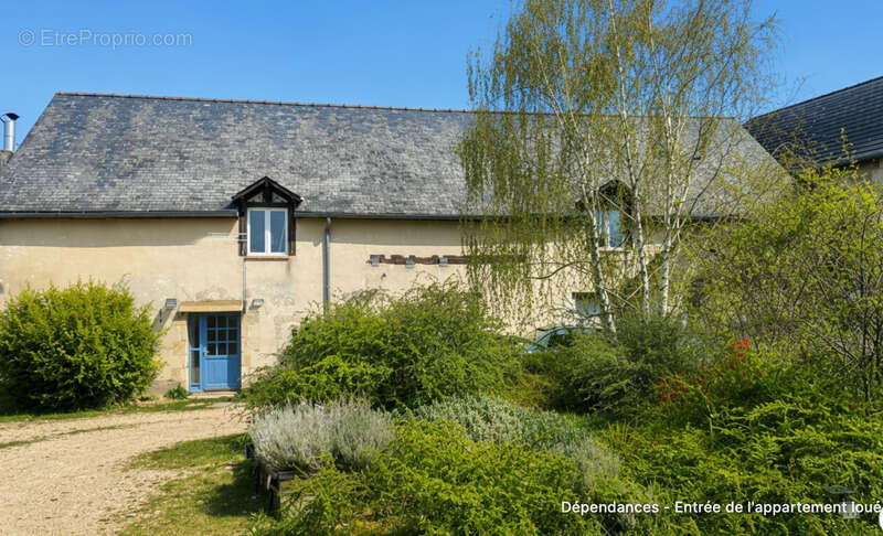 Ensemble immobilier 410 m2 + 470 m2 dépendances 2 maisons 1 appartement à varennes les narcy (58) proche la charite sur loire, p - photo 13